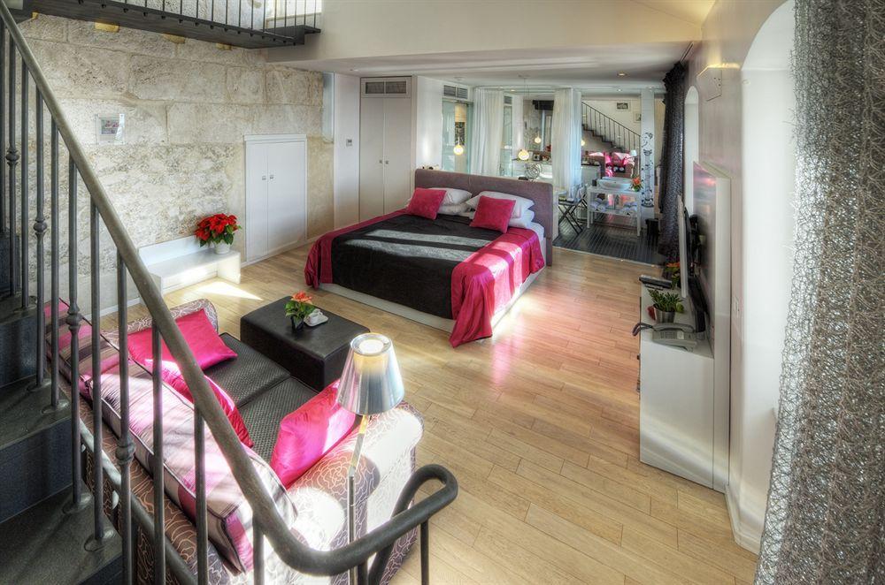 Riva Luxury Hotel